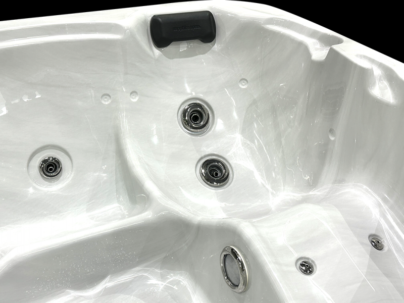 Our cheapest Single Recliner ECOfavourite Sapphire Spas Call 1300