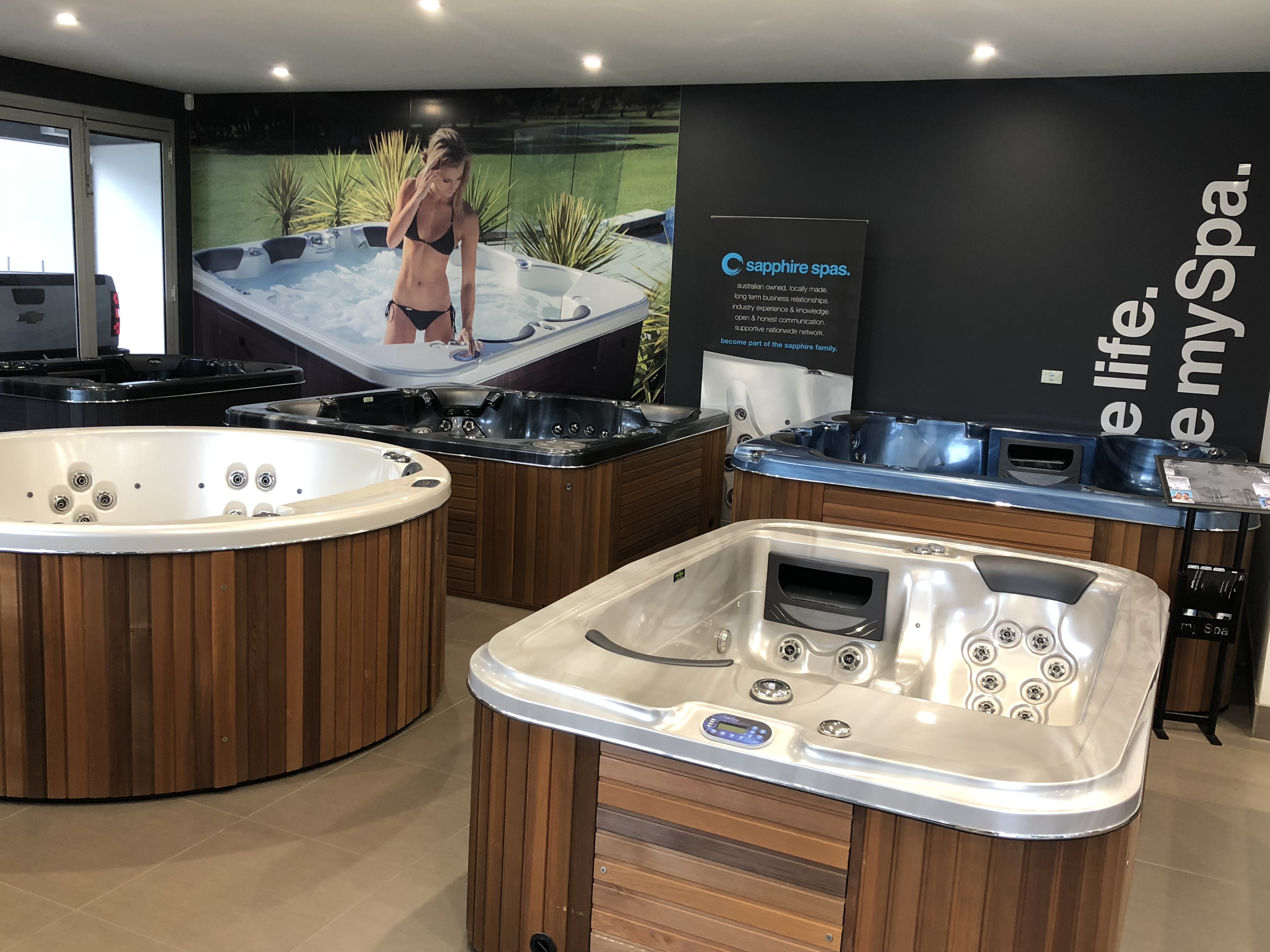 sapphire spas Pakenham victoria showroom