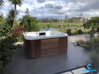 This customer's new spa pool is now in position & ready to use thanks to the team @ Hydraspa