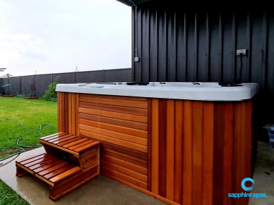 Stunning natural timber cabinetry in contrast to the black metal clad home thanks to the team @ Country Rubber & Foam Tamworth