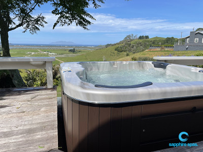 Spa pool in silverwhite acryilic & maintenance free duratek cabinet thanks to the team @Paramount Pools Takapuna NZ
