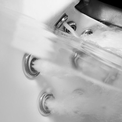Hydrotherapy jet systems designed for relaxation and muscle recovery