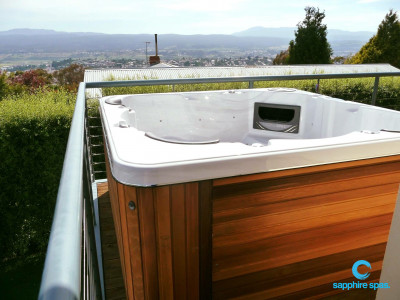 Our popular myFavourite in silverwhite & cedar sits comfortably in this Phillip Island home thanks to the team @ mySpaPakenham