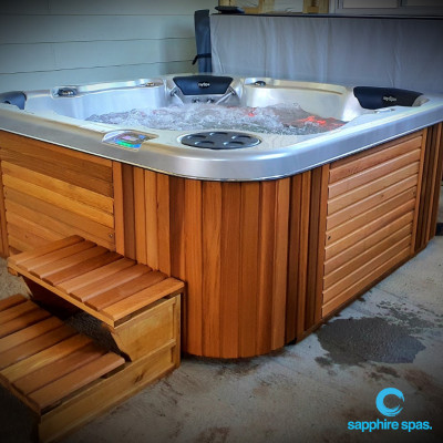 ACRYLIC oyster CABINET cedar myFavourite spa pool