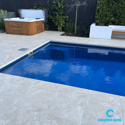 Installed onto stable paving, this spa pool sits beautifully beside the swimming pool for the cooler days thanks to the team @ Wright Pools & Spas Lower Hutt NZ