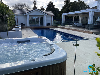 Installed onto stable paving, this spa pool sits beautifully beside the swimming pool for the cooler days thanks to the team @ Wright Pools & Spas Lower Hutt NZ